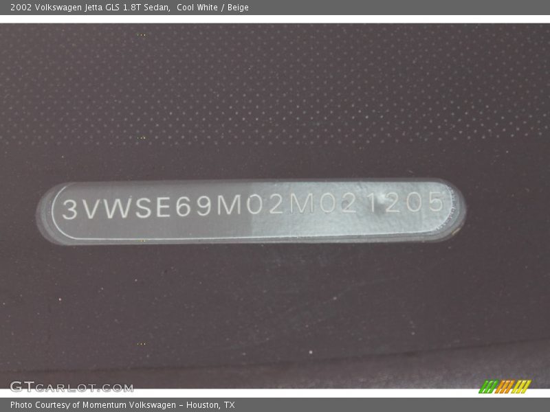Cool White / Beige 2002 Volkswagen Jetta GLS 1.8T Sedan