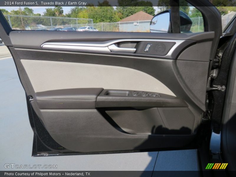 Tuxedo Black / Earth Gray 2014 Ford Fusion S