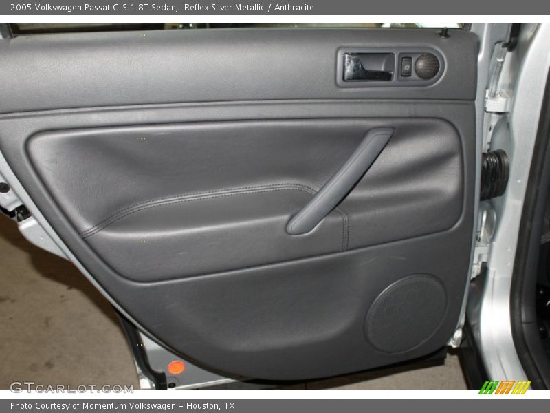 Reflex Silver Metallic / Anthracite 2005 Volkswagen Passat GLS 1.8T Sedan