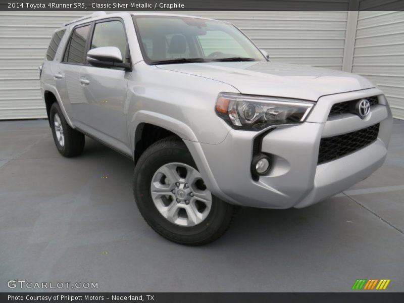 Front 3/4 View of 2014 4Runner SR5