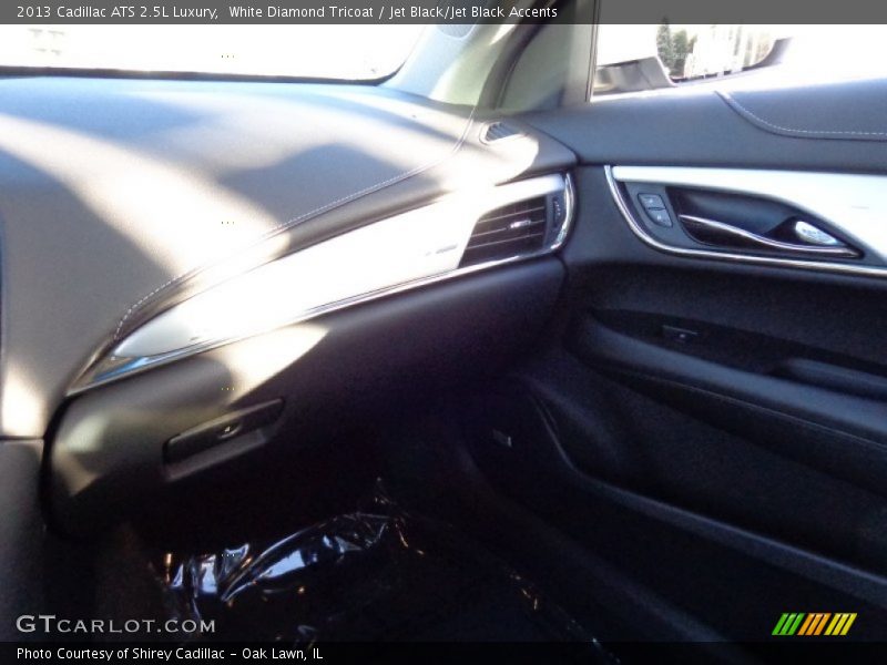 White Diamond Tricoat / Jet Black/Jet Black Accents 2013 Cadillac ATS 2.5L Luxury