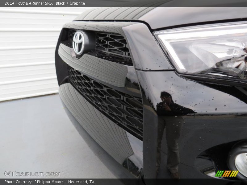 Black / Graphite 2014 Toyota 4Runner SR5