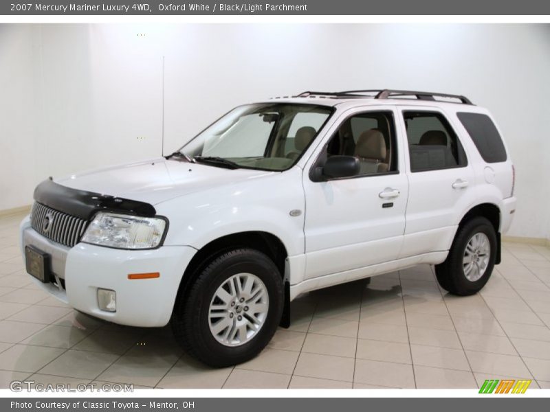 Front 3/4 View of 2007 Mariner Luxury 4WD