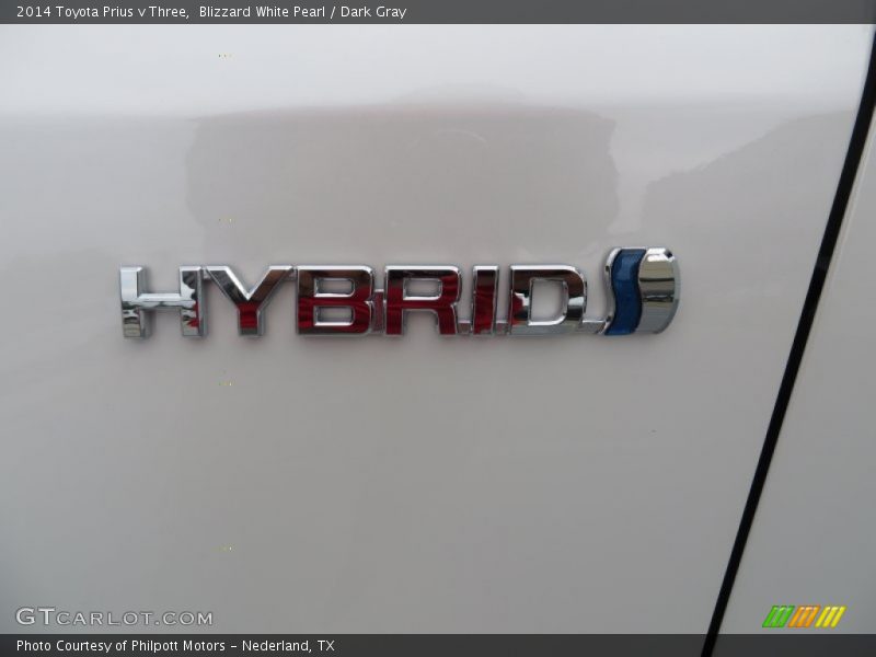 Blizzard White Pearl / Dark Gray 2014 Toyota Prius v Three