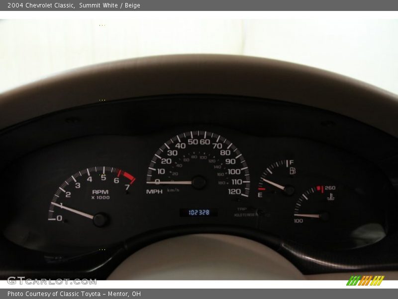 Summit White / Beige 2004 Chevrolet Classic