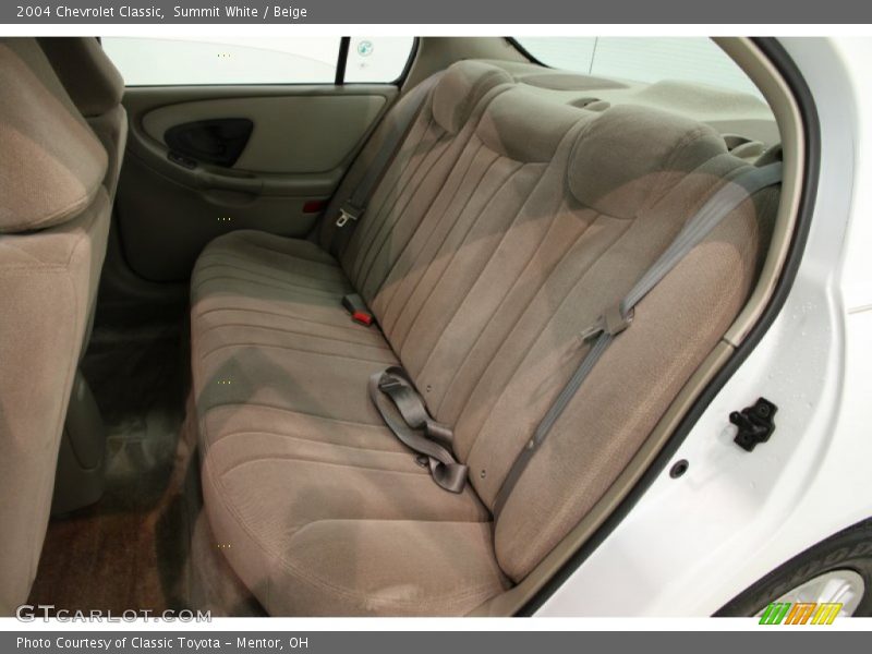 Summit White / Beige 2004 Chevrolet Classic