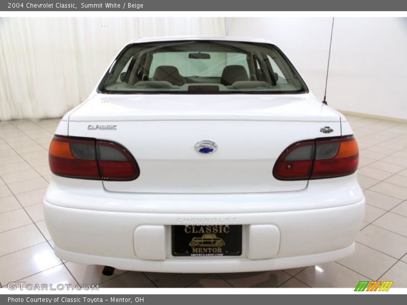 Summit White / Beige 2004 Chevrolet Classic