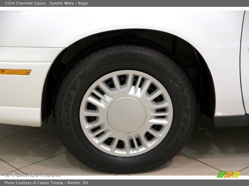 Summit White / Beige 2004 Chevrolet Classic
