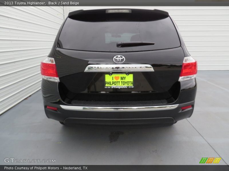 Black / Sand Beige 2013 Toyota Highlander