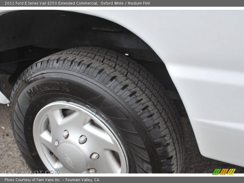 Oxford White / Medium Flint 2011 Ford E Series Van E250 Extended Commercial