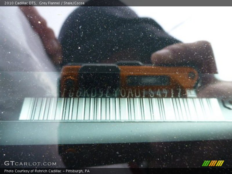 Grey Flannel / Shale/Cocoa 2010 Cadillac DTS