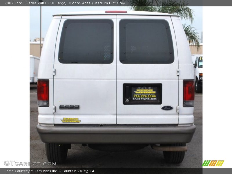 Oxford White / Medium Flint Grey 2007 Ford E Series Van E250 Cargo