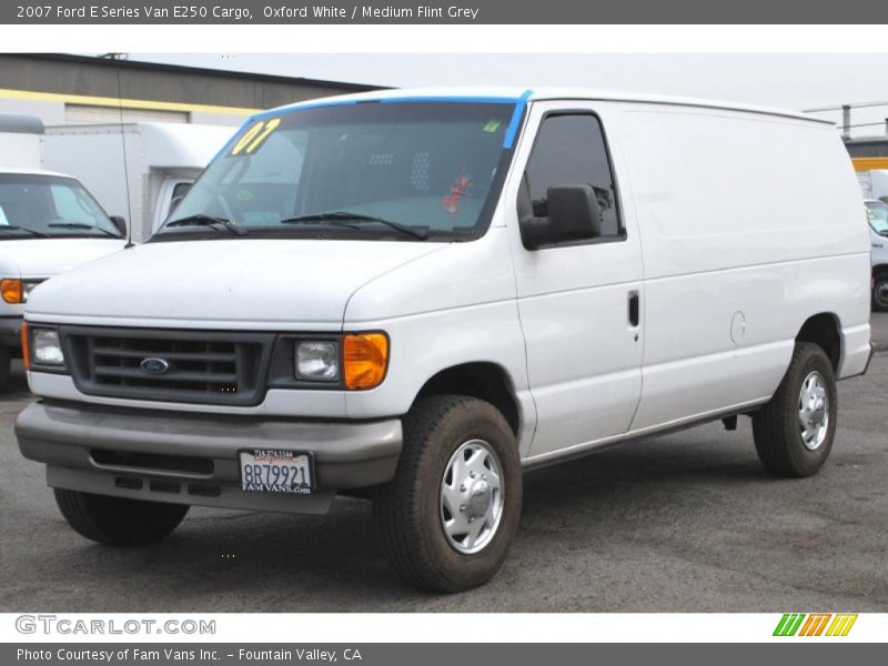 Oxford White / Medium Flint Grey 2007 Ford E Series Van E250 Cargo