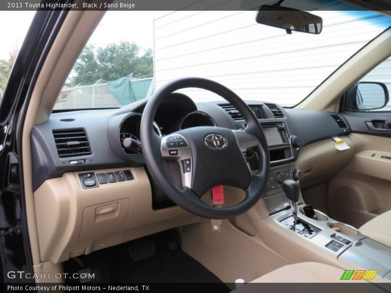 Black / Sand Beige 2013 Toyota Highlander