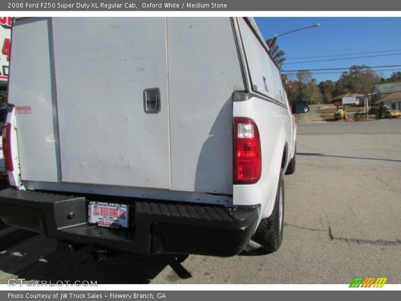 Oxford White / Medium Stone 2008 Ford F250 Super Duty XL Regular Cab