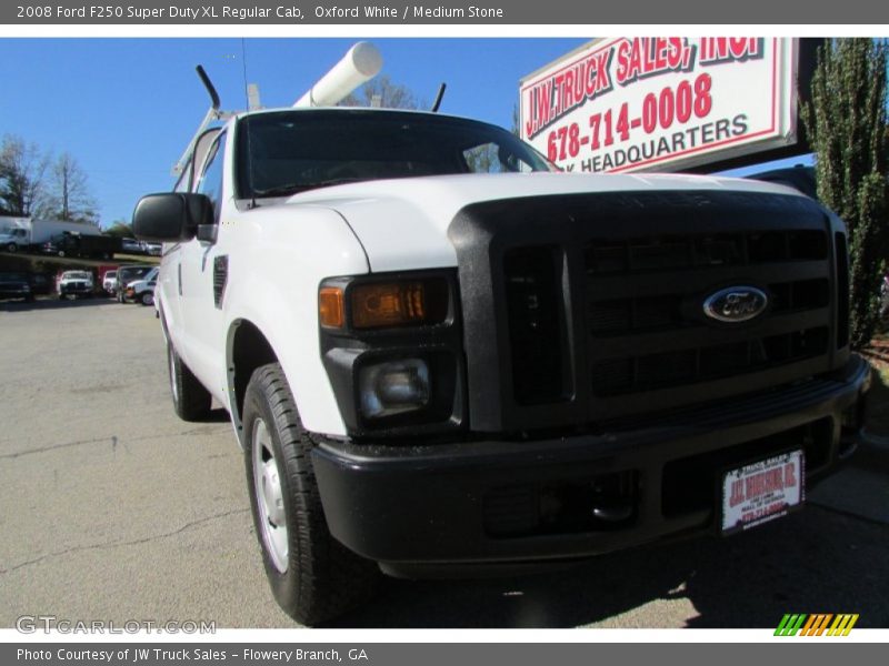 Oxford White / Medium Stone 2008 Ford F250 Super Duty XL Regular Cab