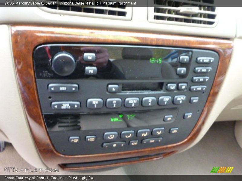 Controls of 2005 Sable LS Sedan