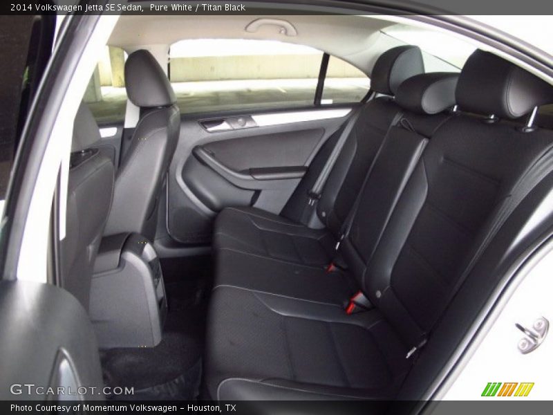 Pure White / Titan Black 2014 Volkswagen Jetta SE Sedan