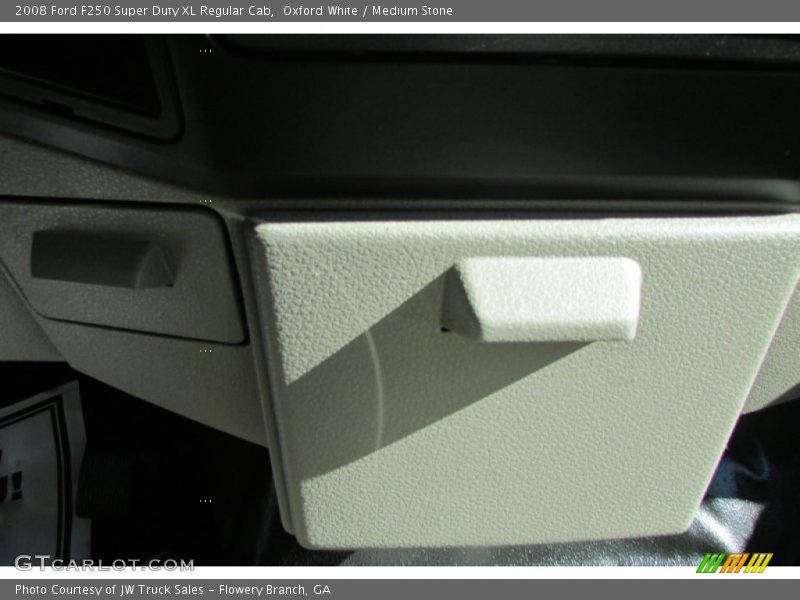 Oxford White / Medium Stone 2008 Ford F250 Super Duty XL Regular Cab