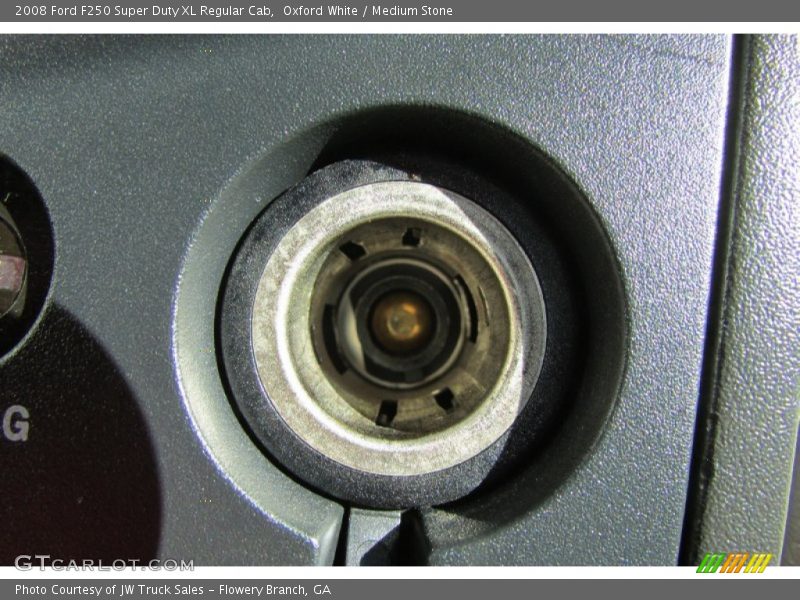 Oxford White / Medium Stone 2008 Ford F250 Super Duty XL Regular Cab