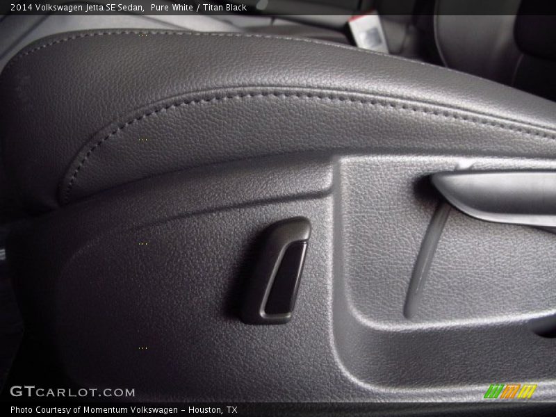 Pure White / Titan Black 2014 Volkswagen Jetta SE Sedan