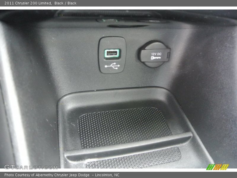 Black / Black 2011 Chrysler 200 Limited
