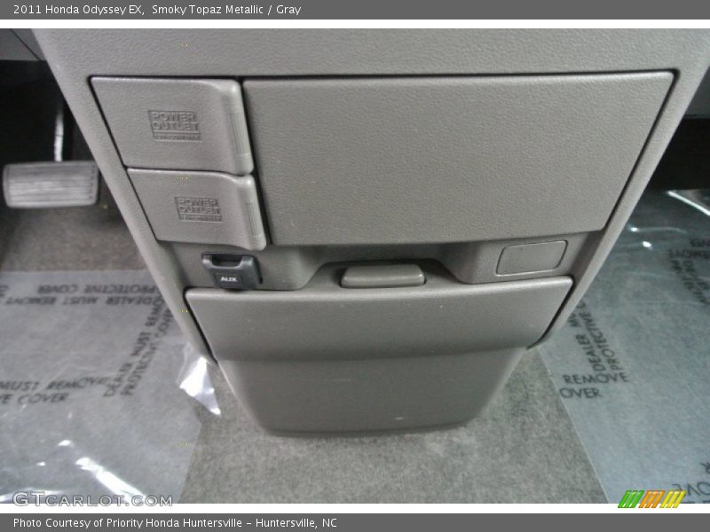 Smoky Topaz Metallic / Gray 2011 Honda Odyssey EX