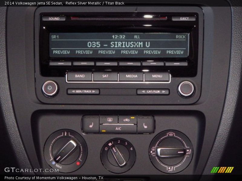 Reflex Silver Metallic / Titan Black 2014 Volkswagen Jetta SE Sedan