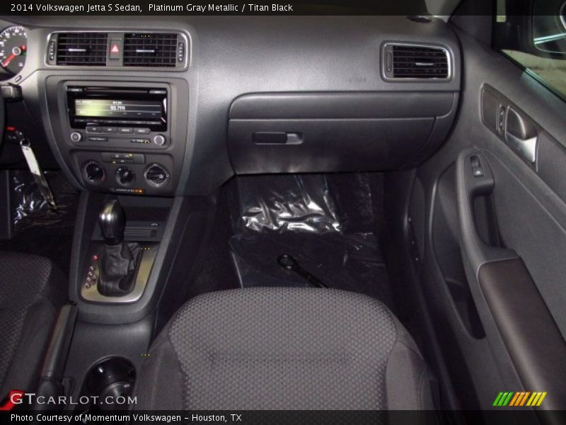 Platinum Gray Metallic / Titan Black 2014 Volkswagen Jetta S Sedan
