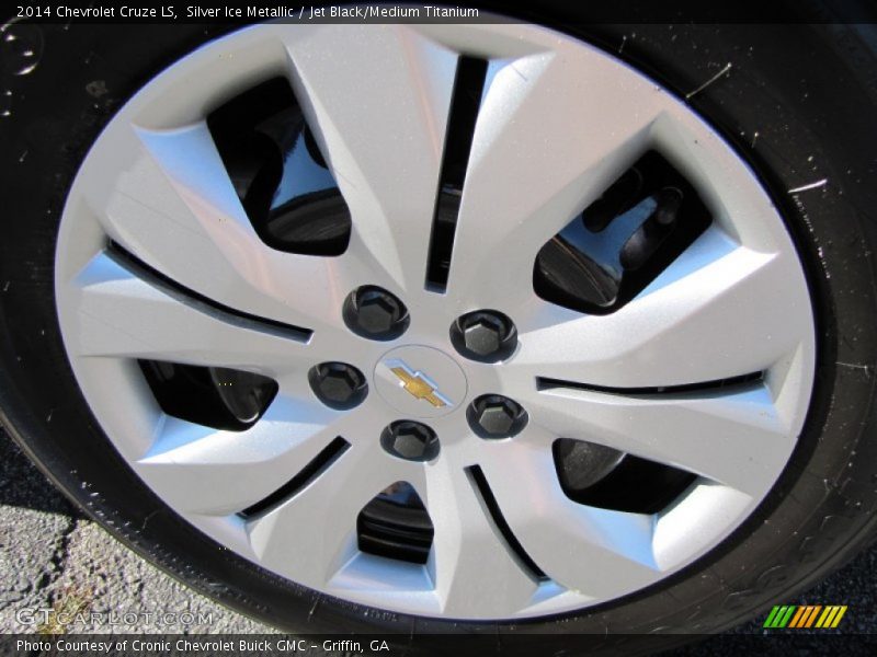 Silver Ice Metallic / Jet Black/Medium Titanium 2014 Chevrolet Cruze LS