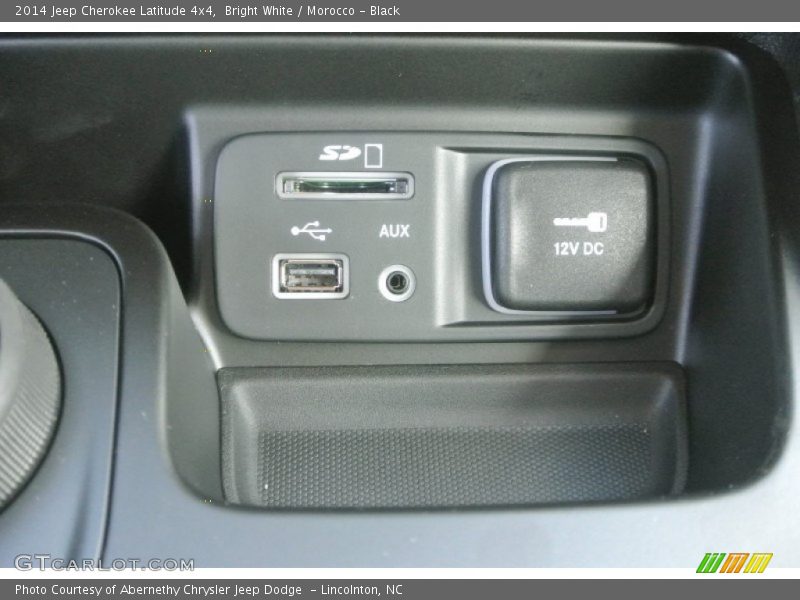 Bright White / Morocco - Black 2014 Jeep Cherokee Latitude 4x4