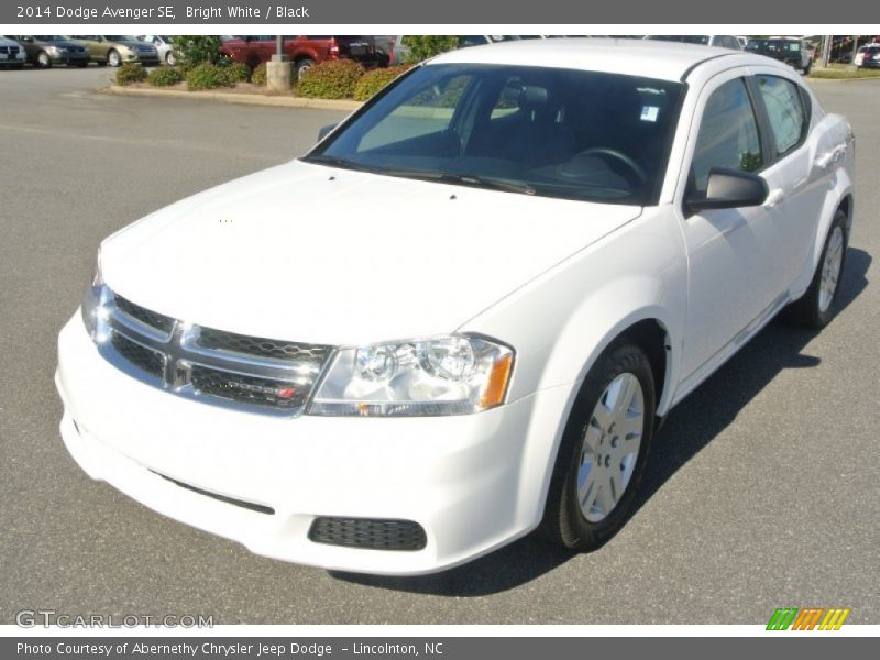 Bright White / Black 2014 Dodge Avenger SE