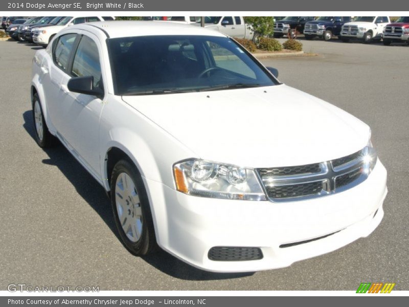 Bright White / Black 2014 Dodge Avenger SE