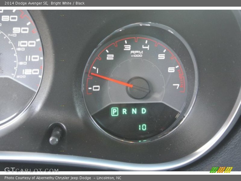 Bright White / Black 2014 Dodge Avenger SE
