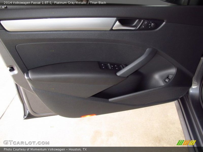 Platinum Gray Metallic / Titan Black 2014 Volkswagen Passat 1.8T S