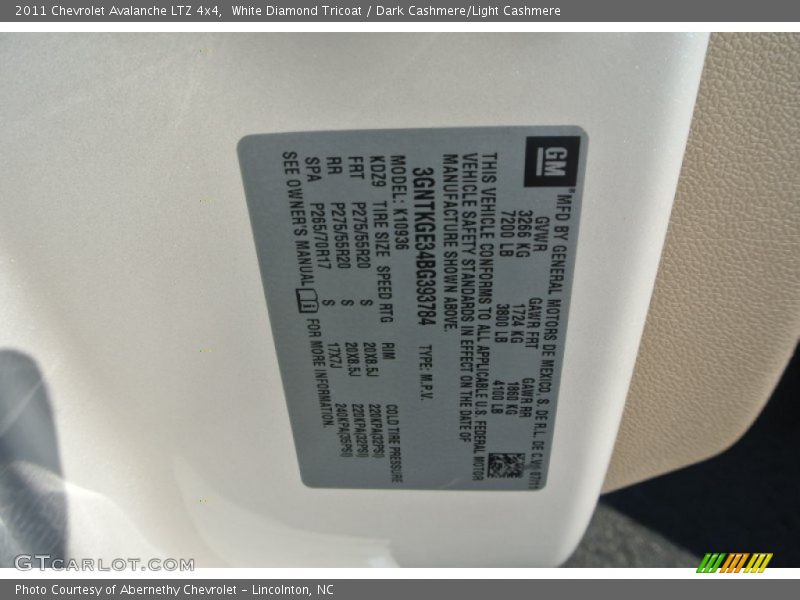 White Diamond Tricoat / Dark Cashmere/Light Cashmere 2011 Chevrolet Avalanche LTZ 4x4