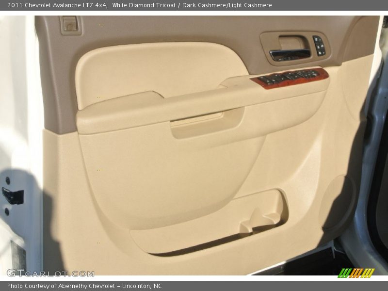 White Diamond Tricoat / Dark Cashmere/Light Cashmere 2011 Chevrolet Avalanche LTZ 4x4