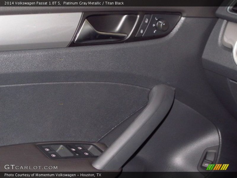 Platinum Gray Metallic / Titan Black 2014 Volkswagen Passat 1.8T S