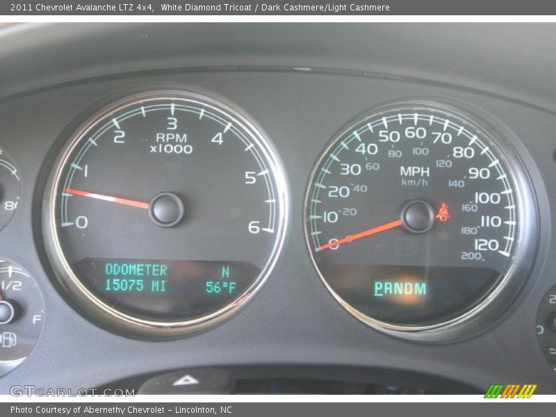 White Diamond Tricoat / Dark Cashmere/Light Cashmere 2011 Chevrolet Avalanche LTZ 4x4