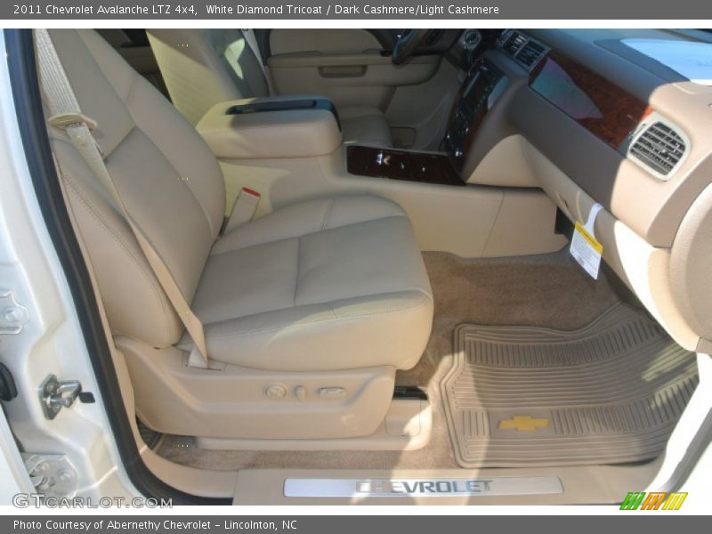 White Diamond Tricoat / Dark Cashmere/Light Cashmere 2011 Chevrolet Avalanche LTZ 4x4