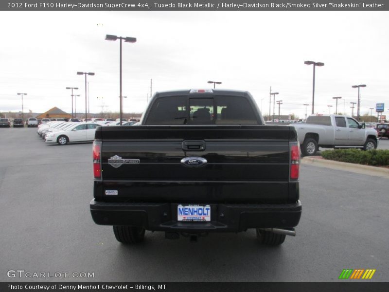 Tuxedo Black Metallic / Harley-Davidson Black/Smoked Silver 
