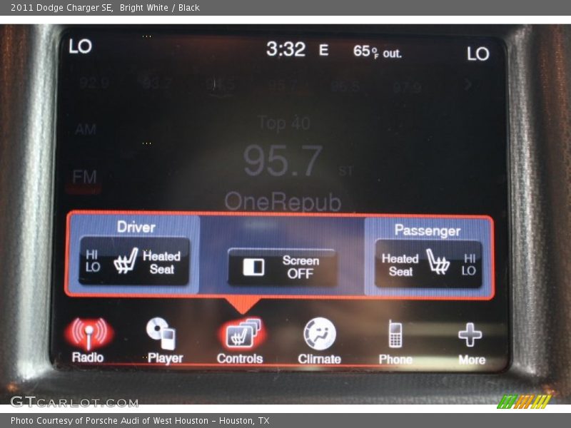 Bright White / Black 2011 Dodge Charger SE