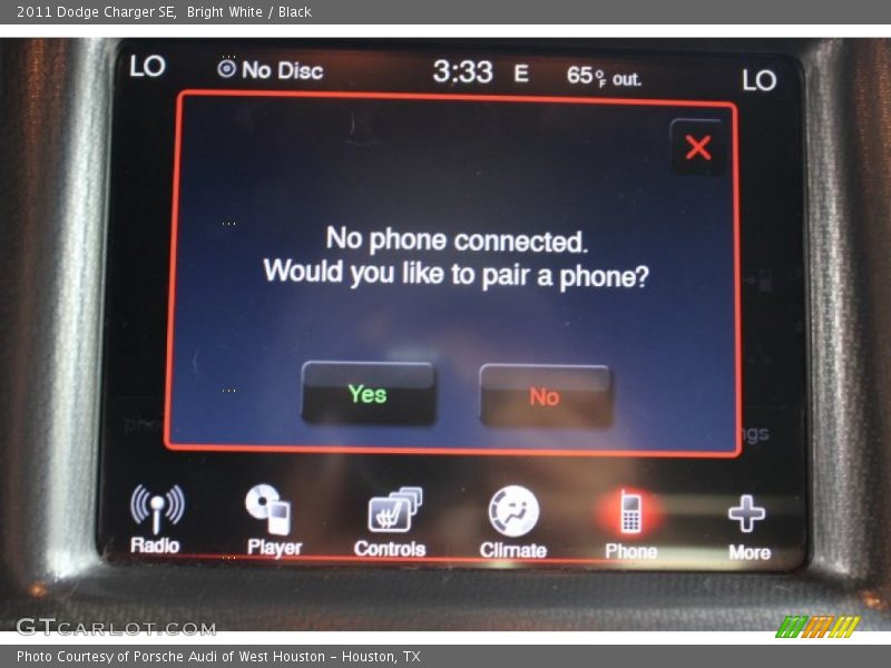 Bright White / Black 2011 Dodge Charger SE