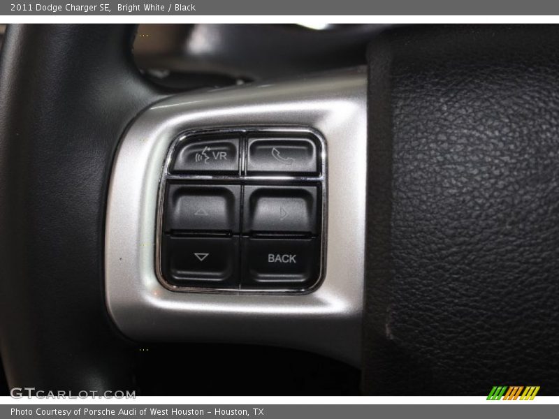 Bright White / Black 2011 Dodge Charger SE