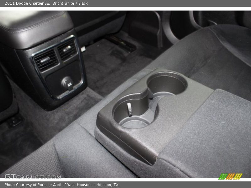 Bright White / Black 2011 Dodge Charger SE