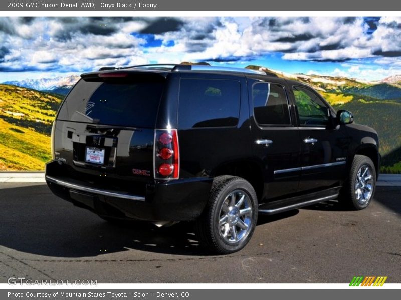 Onyx Black / Ebony 2009 GMC Yukon Denali AWD