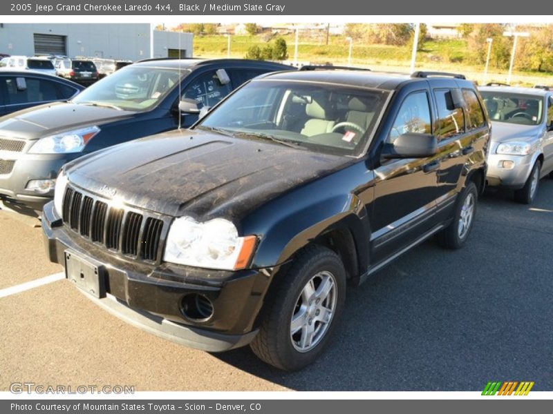 Black / Medium Slate Gray 2005 Jeep Grand Cherokee Laredo 4x4