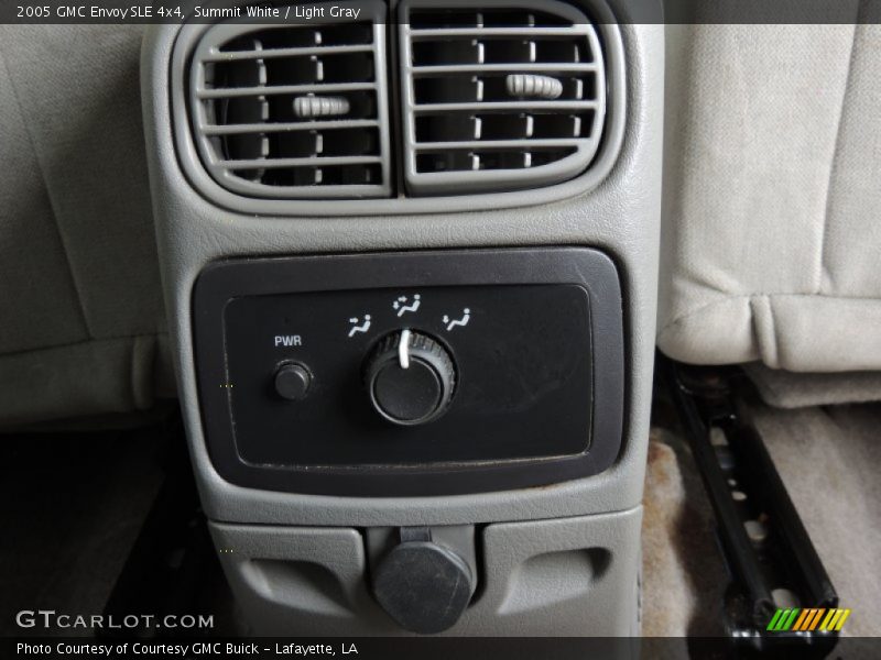 Summit White / Light Gray 2005 GMC Envoy SLE 4x4