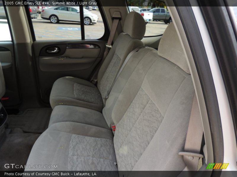 Summit White / Light Gray 2005 GMC Envoy SLE 4x4