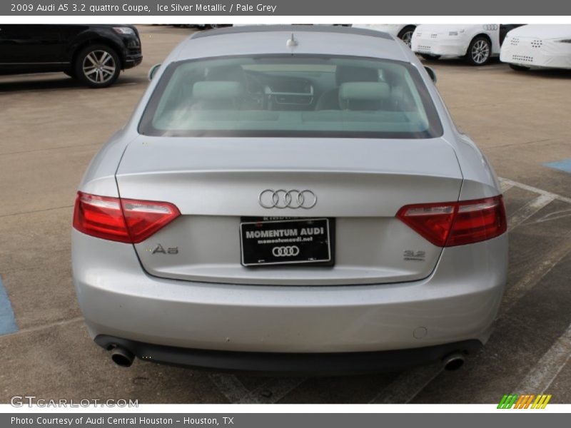 Ice Silver Metallic / Pale Grey 2009 Audi A5 3.2 quattro Coupe